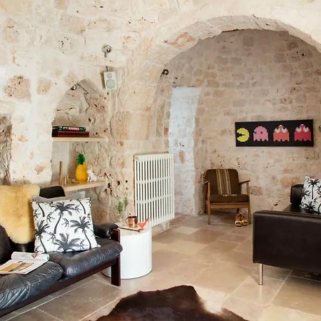 Trullo Fico * 奥斯图尼